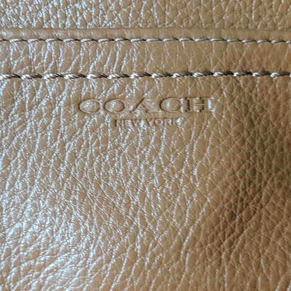 Coach New York Pebbled Leather Wristlet - Picture 4 of 4